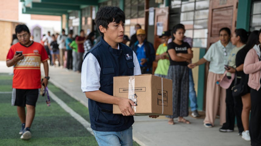 ONPE solicitó trasladar material electoral un día antes de las elecciones, según Hermes