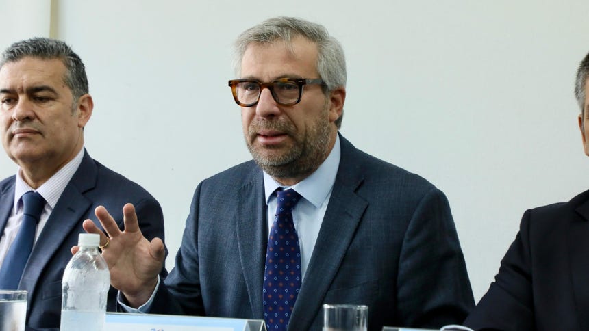 ¿Cuáles son las irregularidades cometidas por la ONPE que llevaron a la renuncia de Piero Corvetto?