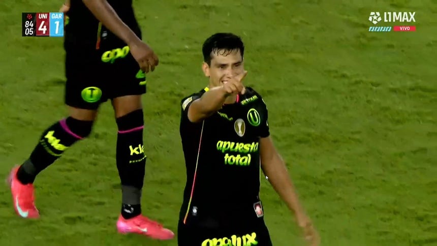 Apareció con gol el 'Tunche' Rivera: así fue su gran definición en la goleada de Universitario [VIDEO]