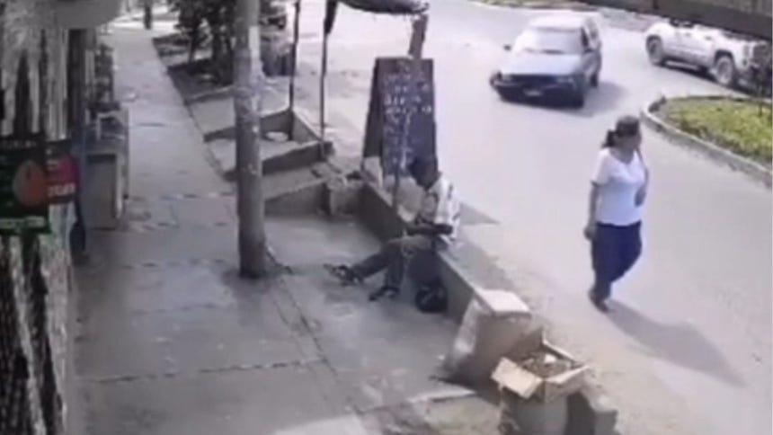 Áncash: un adulto mayor fallece y una profesora resulta herida tras ser atropellados por un auto en Chimbote