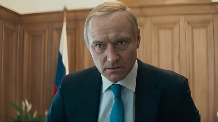 Jude Law se convierte en Vladímir Putin en 'El Mago del Kremlin', un thriller político dirigido por Olivier Assayas