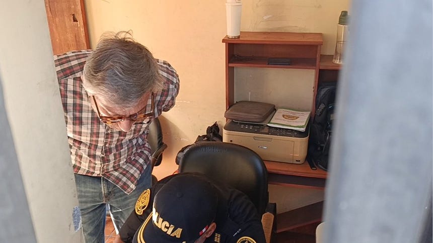 Piero Corvetto, exjefe de la ONPE, acudió esta tarde a la Prefectura de Lima