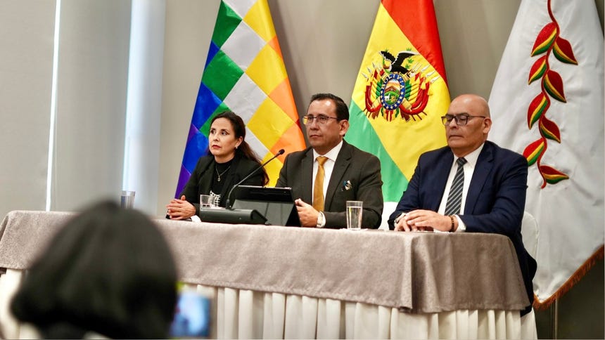 Gobierno de Bolivia reporta 15 empresas estatales con pérdidas millonarias y en quiebra técnica