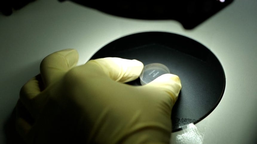 Científicos chinos descubren dos nuevos minerales lunares [VIDEO]