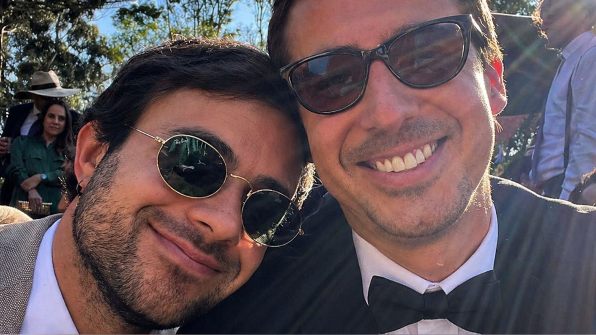 Bruno Ascenzo y Adrián Bello sellan su amor en Cusco: así fue su íntima  ceremonia en el Valle Sagrado