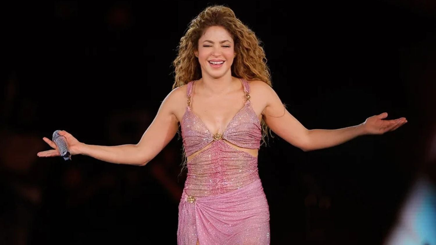 Shakira regresa a Río de Janeiro con su música tras haber llevado su gira mundial a la ciudad el año pasado.