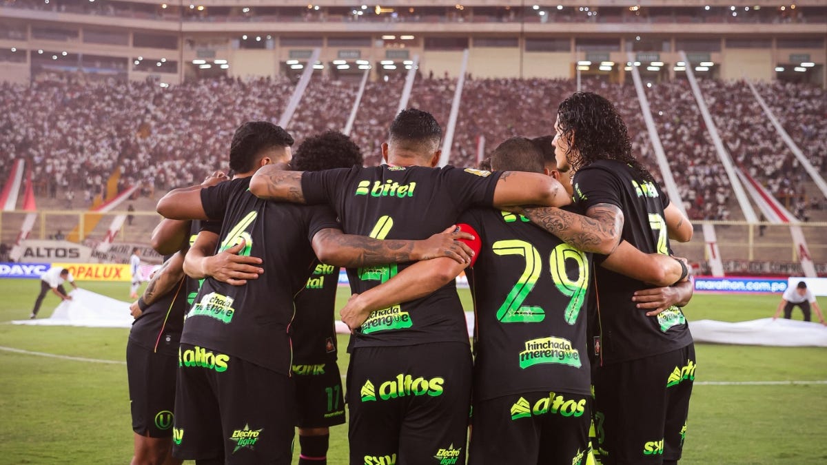 Universitario recibe a Nacional en la Copa Libertadores: la jornada de fútbol del 29 de abril