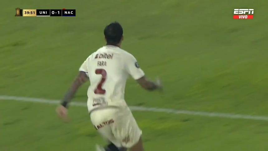 Caín Fara anotó el 1-1 de Universitario.