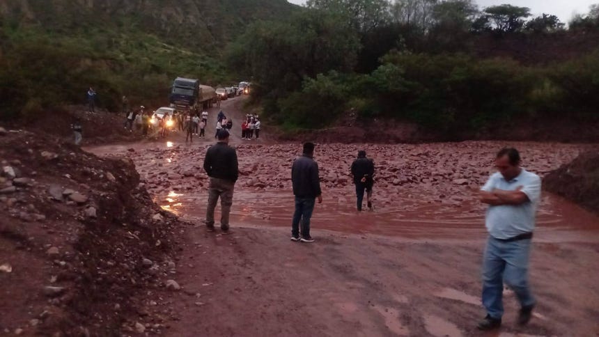 Huancavelica: huaico en Anco interrumpe tránsito en la vía nacional Huancayo–Ayacucho