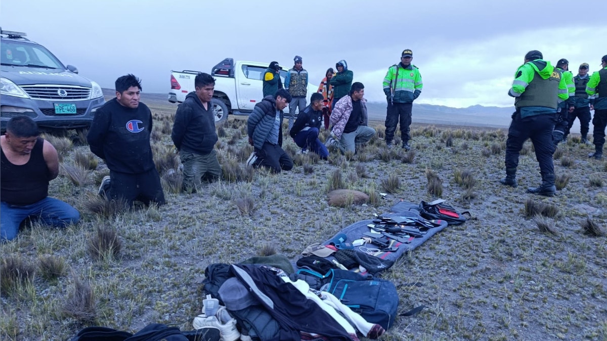 Ronderos y policías detienen a seis presuntos delincuentes en Limbani tras robo de celulares