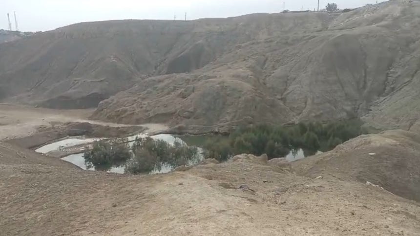Piura: colapso de cámara de bombeo provoca desborde de aguas servidas hacia el mar