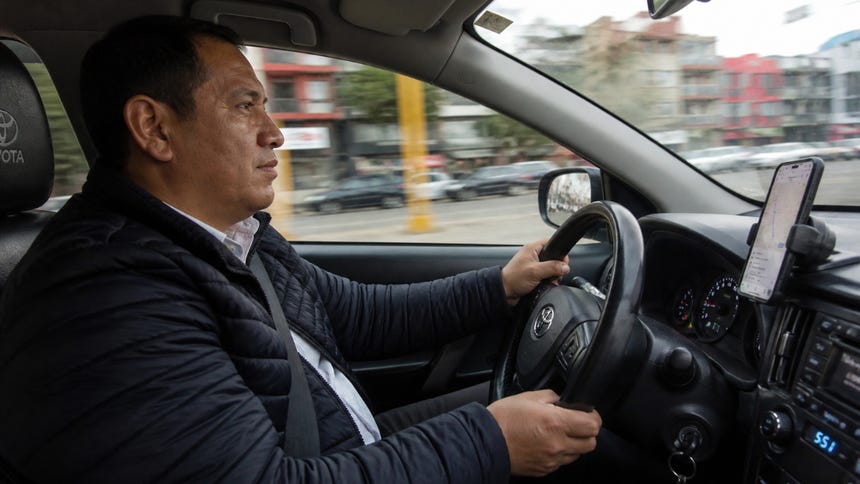 Taxis por aplicativo: seis de cada 10 peruanos en regiones usan apps de movilidad en su traslado diario