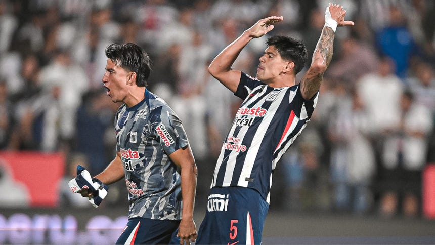 ¡Misil del chileno! Esteban Pavez anotó el empate de Alianza Lima ante Cristal [VIDEO]