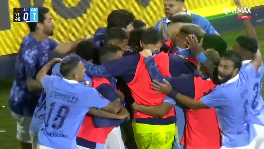 Silenció a Matute: Gustavo Cazonatti anotó de taco ante Alianza Lima [VIDEO]