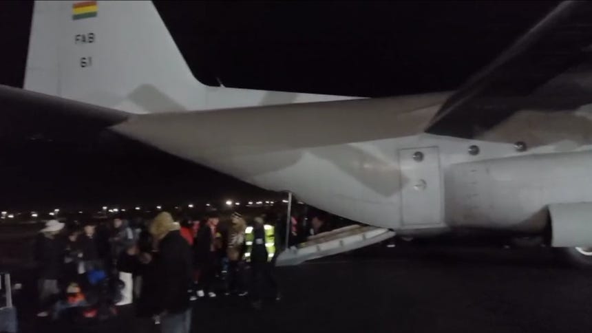 Puno: terminaron con la repatriación de 338 peruanos varados en Bolivia y aterrizaron al aeropuerto en Juliaca