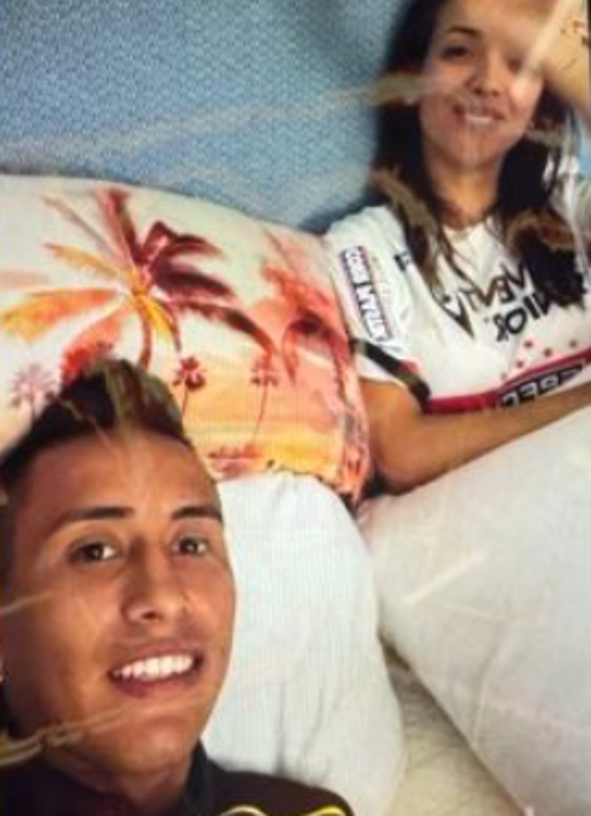 Christian Cueva se pronuncia sobre la polémica foto con Rosángela Espinoza en un hotel