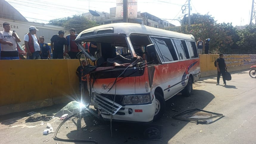 Puente Piedra: cuatro heridos tras accidente protagonizado por cúster del 'Anconero'