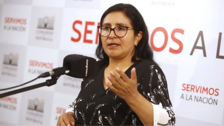 Comisión Permanente archivó denuncias contra Katy Ugarte por presunto recorte de sueldo a trabajadores de su despacho