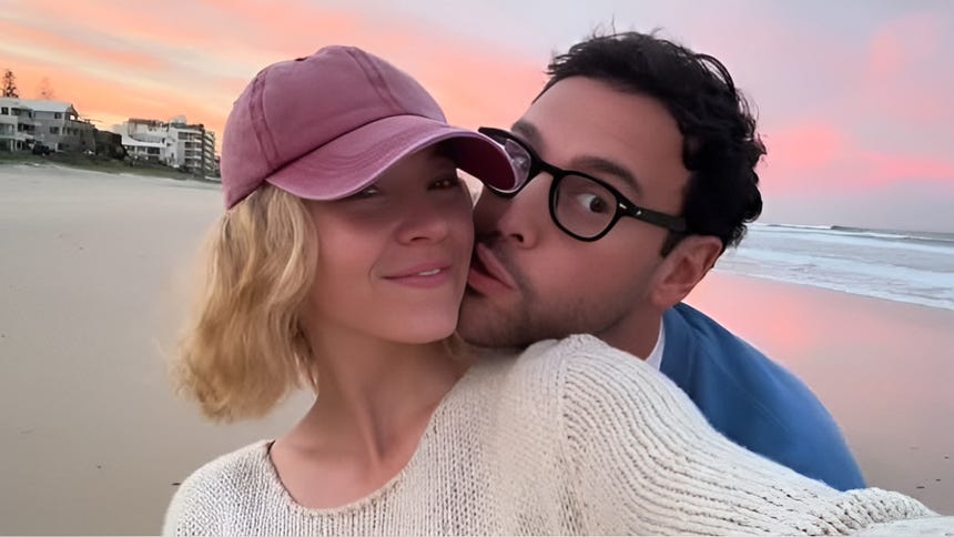 Besos, koalas y playas: Sydney Sweeney y Scooter Braun derrochan amor durante escapada en Australia [VIDEO]