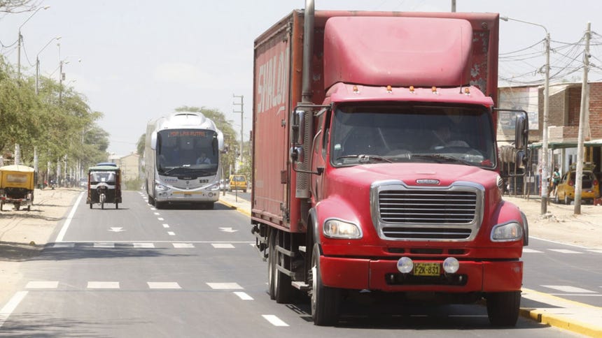 Gremios de transporte de carga y pasajeros convocarían a paro indefinido si el Gobierno no aprueba subsidios por alza de combustibles