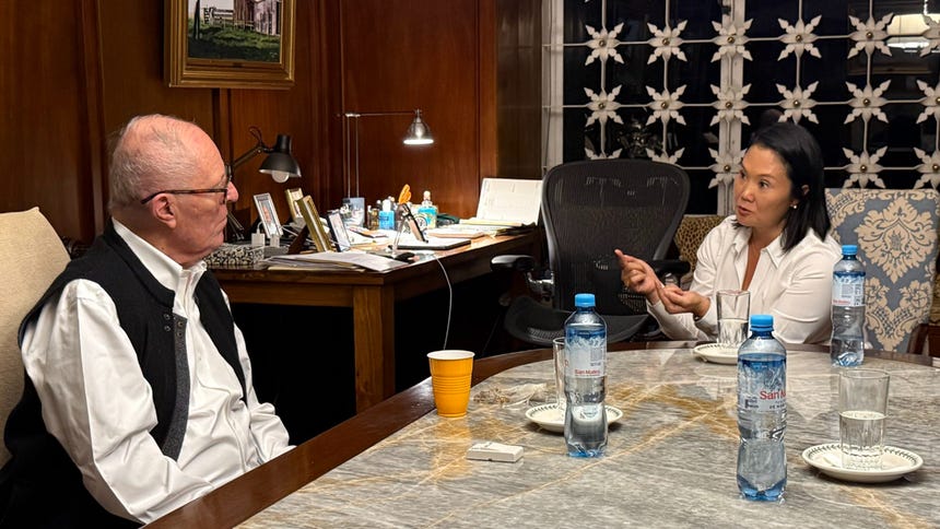 Keiko Fujimori visitó a Pedro Pablo Kuczynski y llamó a priorizar 