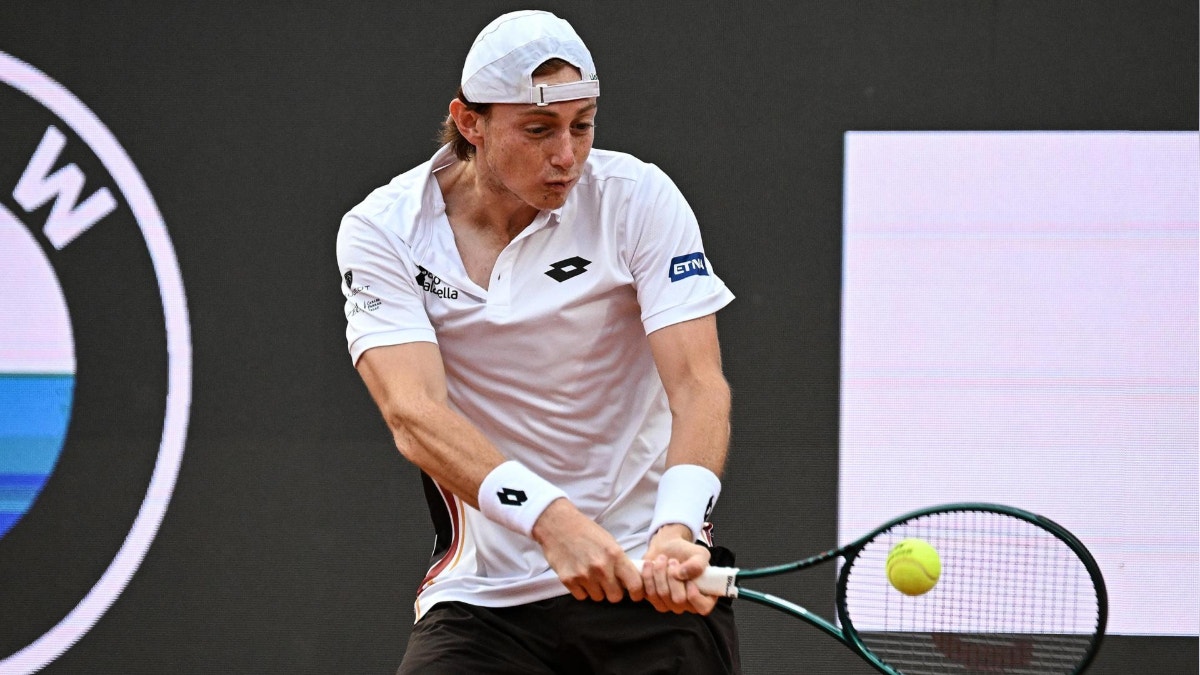 Ignacio Buse vence 2-0 a Niels McDonald en primera ronda del ATP 500 de Hamburgo