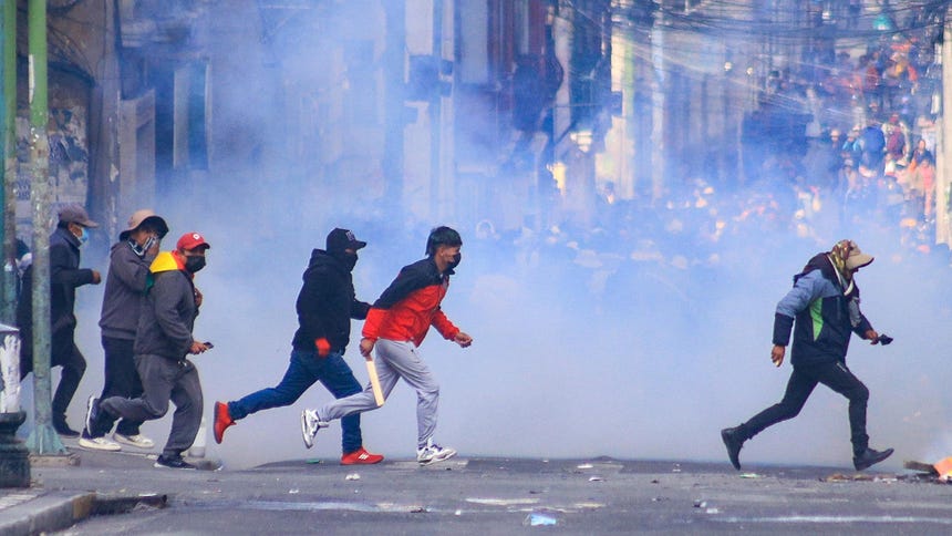 Protestas contra el Gobierno boliviano derivan en vandalismo y saqueos en entidades de La Paz