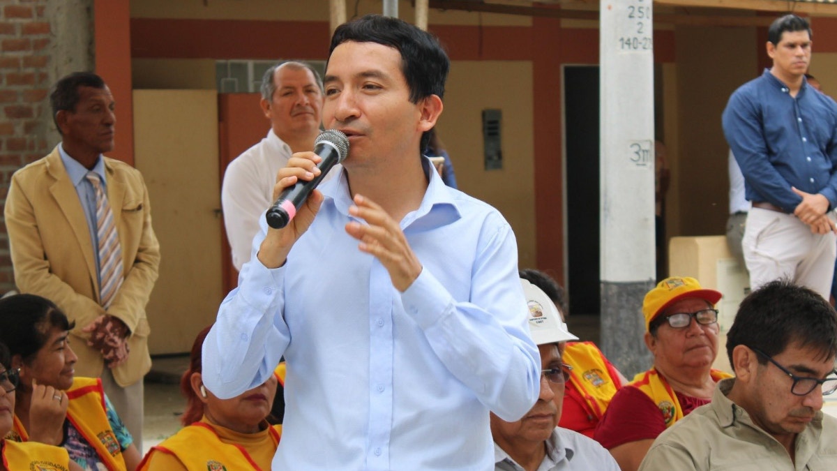 Piura: restos del alcalde Víctor Hugo Febre serán velados en su vivienda y luego en la municipalidad