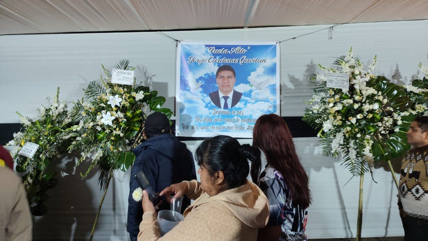 Familiares y colegas de chofer de 'Los Amarillos' que fue asesinado en SJL realizan velorio y exigen justicia