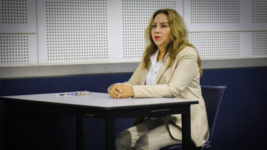 Nuevo jefe de la ONPE: perfil profesional, denuncias policiales y carpetas fiscales de los postulantes finalistas Amparo Ortega Campana en la JNJ para dar su examen de conocimientos. Obtuvo la segunda nota más alta
