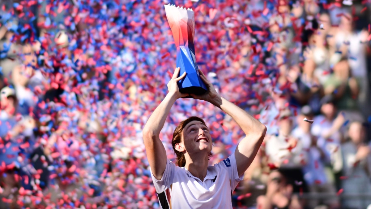 ¡Con baño incuído! Así fue la premiación de Ignacio Buse como campeón del ATP 500 de Hamburgo [VIDEO]
