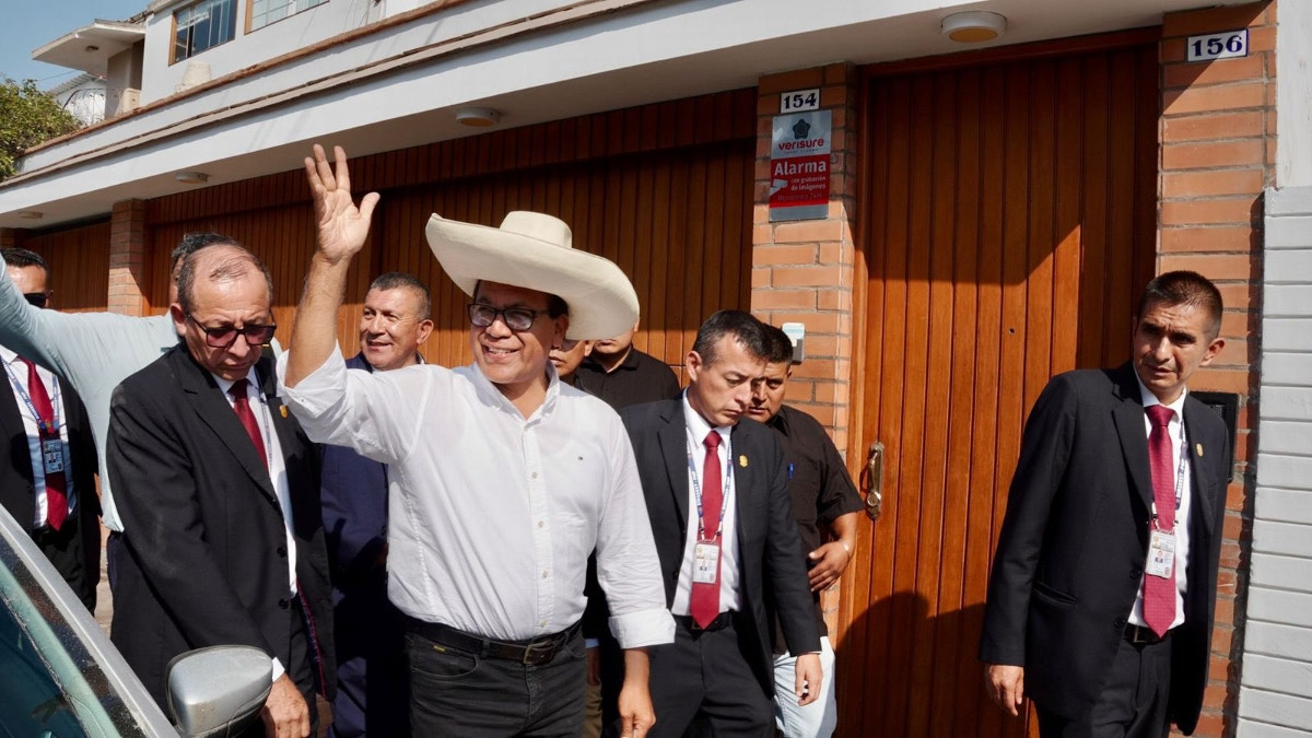 Roberto Sánchez asegura no promover 
