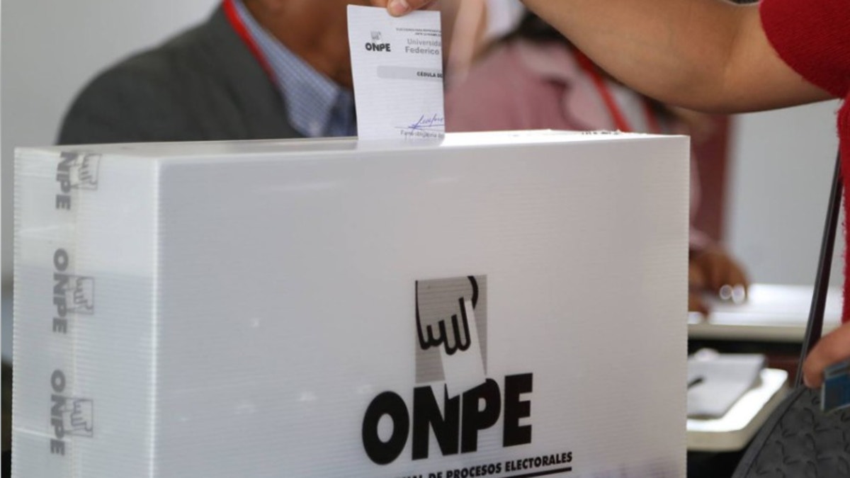 Elecciones regionales y municipales: 94 % de mesas de sufragio fueron instaladas para los comicios primarios