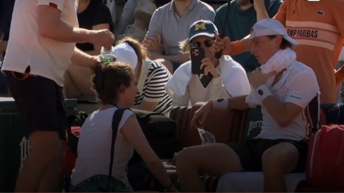 Ignacio Buse sufrió un golpe de calor en el partido ante Andrey Rublev en Roland Garros