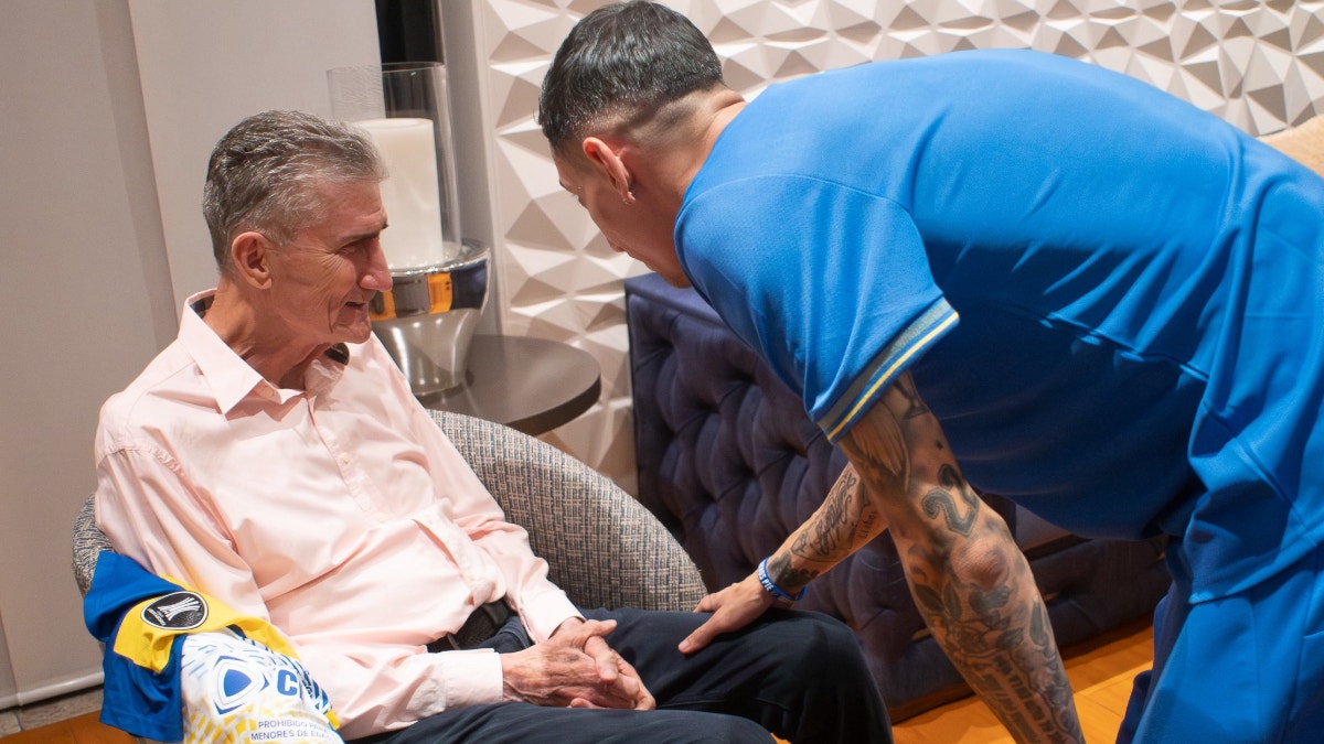 El conmovedor encuentro de Di María y el 'Patón' Bauza en Quito [VIDEO]