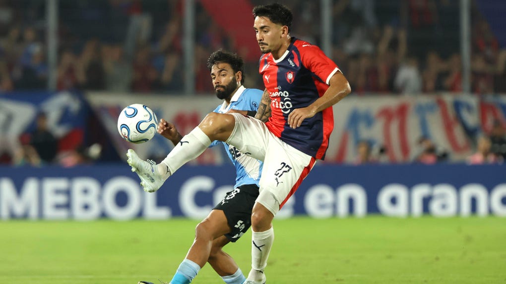 Cerro venció a Sporting Cristal en la última fecha de la Copa Libertadores