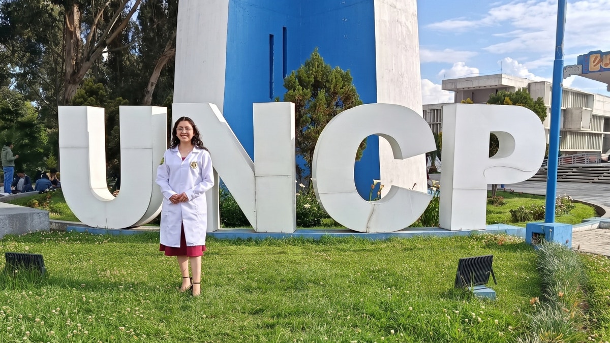 Joven de comunidad nativa de Junín obtiene el primer puesto nacional de Beca 18 y estudiará Medicina en su región
