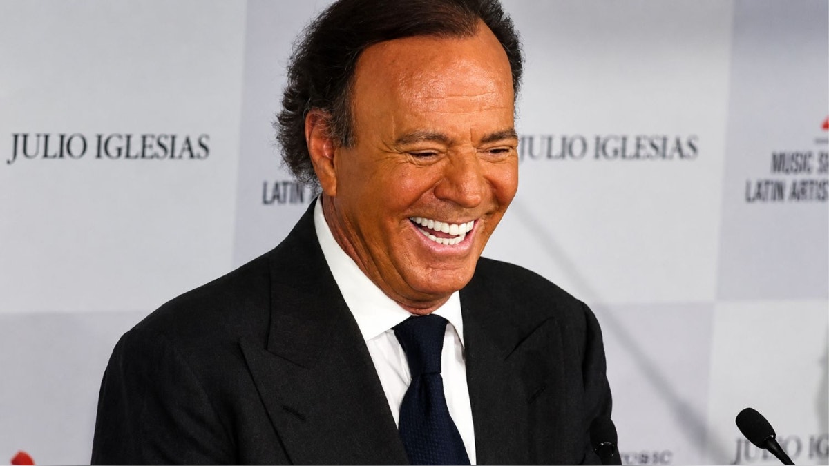 Julio Iglesias demandará a diario español tras fracasar intento de conciliación por supuesto “montaje periodístico”