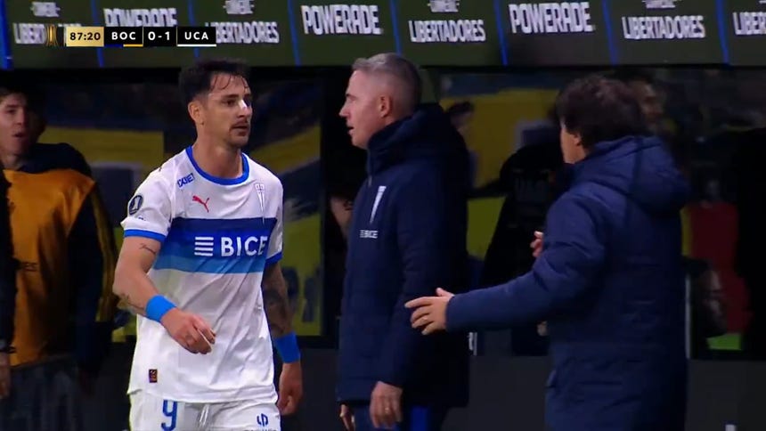 Así fue el cruce de Fernando Zampedri con Leandro Paredes.