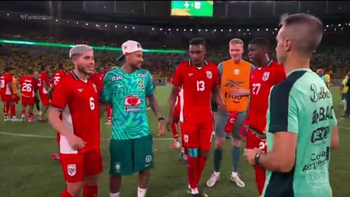 Jugadores de Panamá se rindieron ante Neymar e hicieron cola para tomarse foto con delantero brasileño [VIDEO]