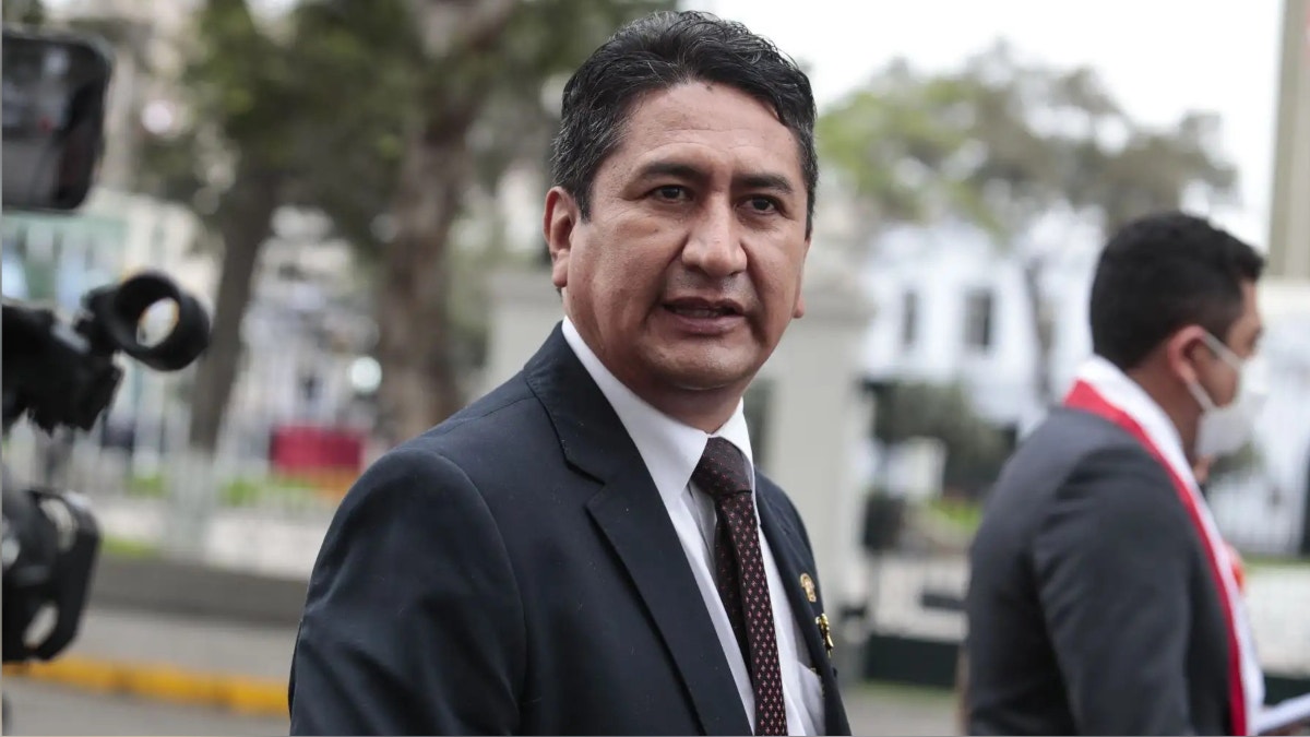 Vladimir Cerrón pide al Poder Judicial ser excluido del pago de la reparación civil por colusión en caso 'Antalsis'