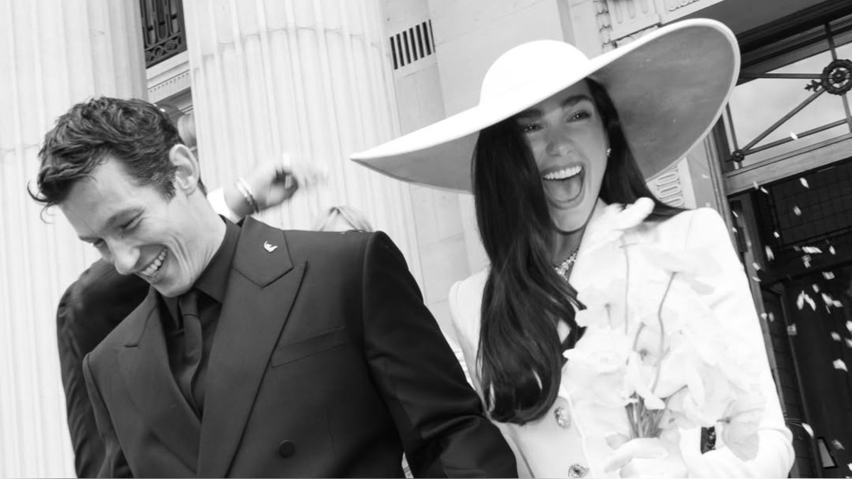 Dua Lipa comparte las fotos oficiales de su boda con Callum Turner