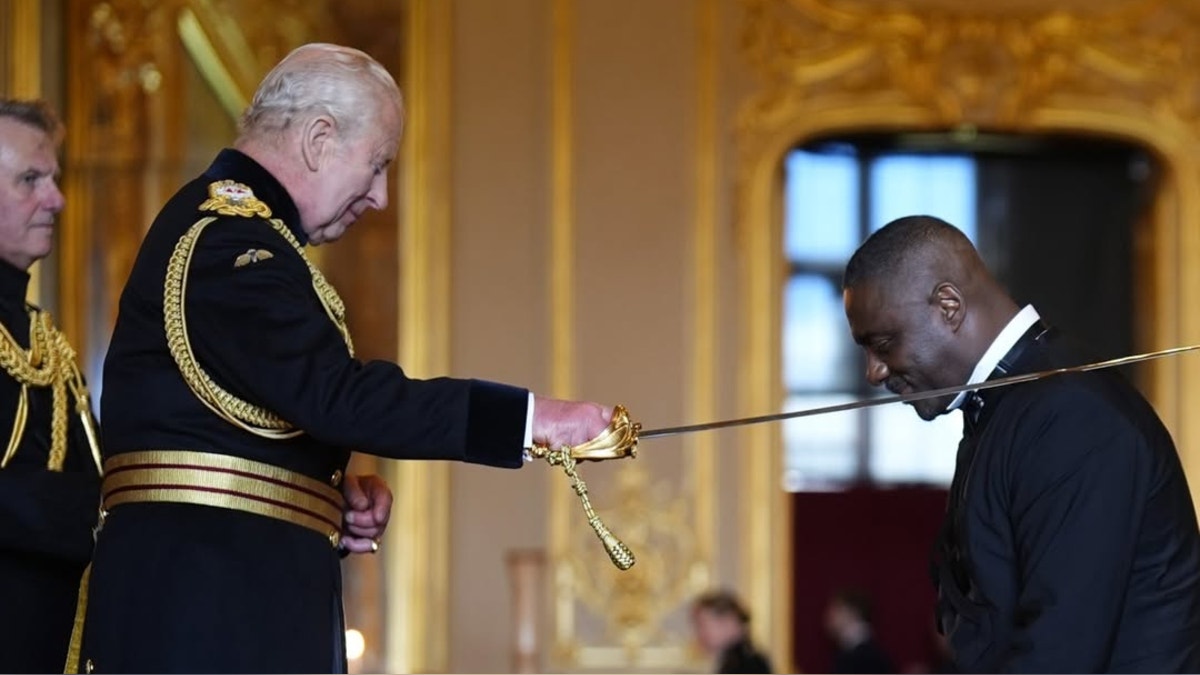 Actor británico Idris Elba recibe el título de 'caballero' por parte del rey Carlos III