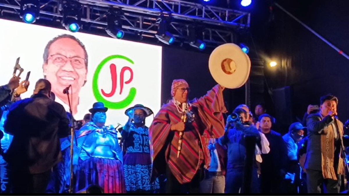 Roberto Sánchez ofrece 