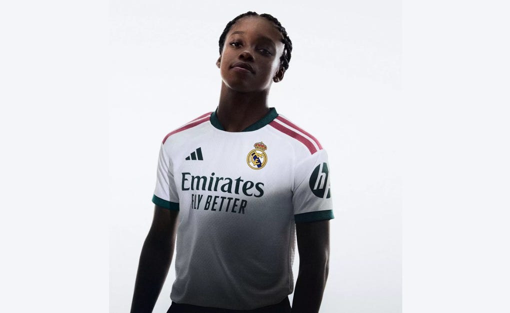 La delantera colombiana Linda Caicedo, del equipo femenino, también es parte de la campaña.
