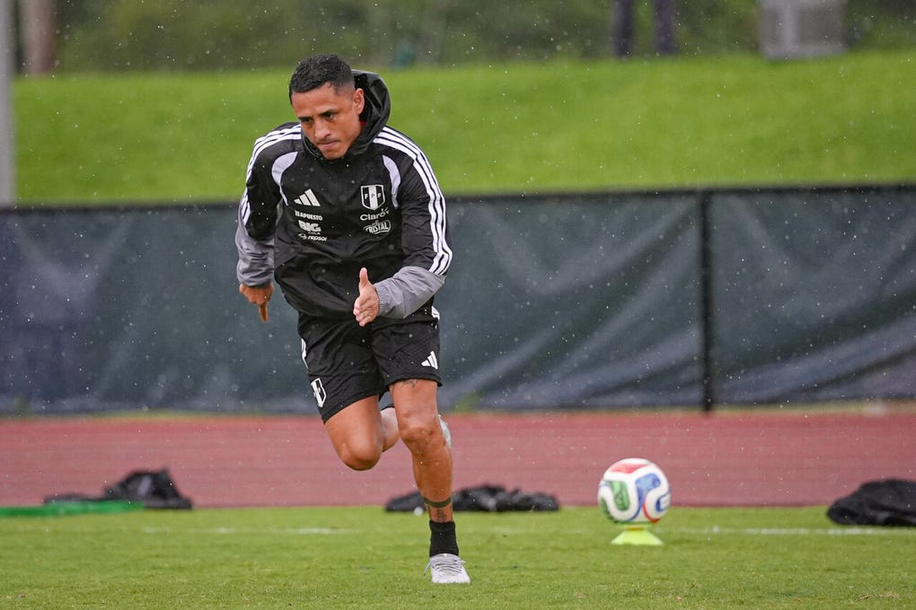 Yoshimar Yotún.