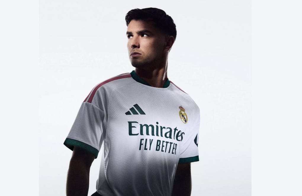 La camiseta posee la última tecnología de adidas para maximizar el flujo de aire y mantener a los jugadores frescos durante los partidos.