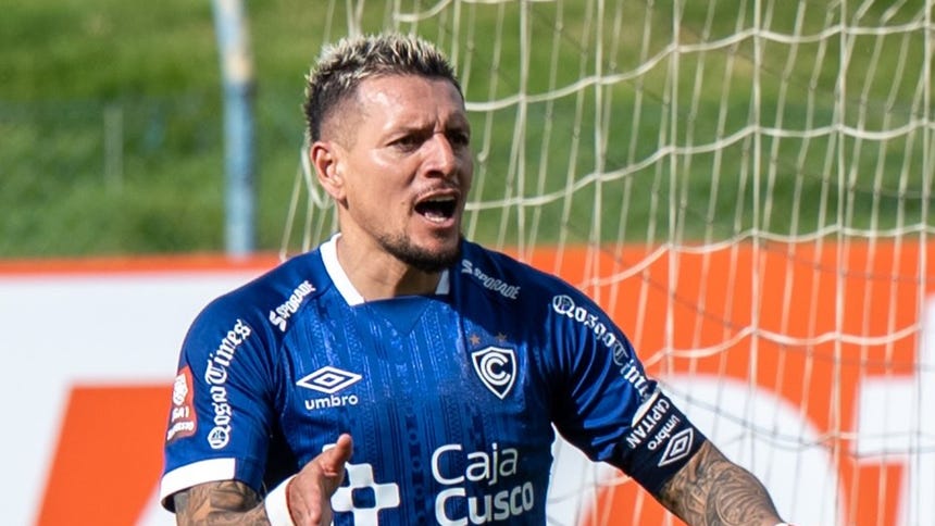 Carlos Garcés tiene pasado en Delfín, Barcelona SC y 9 de Octubre.