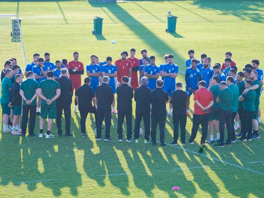 El embajador de Irán en Turquía, Mohammad Hassan Habibollahzadeh, anunció que los visados para los jugadores y el cuerpo técnico de la selección iraní de fútbol para el Mundial que comienza el próximo día 11, ya han sido emitidos.