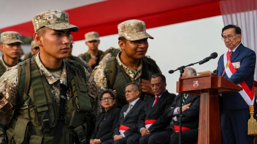 Gobierno anuncia bono permanente de S/300 a jóvenes que realizan servicio militar